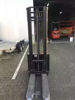 Apilador eléctrico 2022  EP Equipment ESL122 (2)