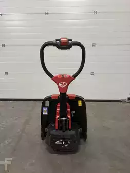 Transpaleta eléctrica 2022  EP Equipment F4 (2)