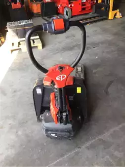 El-pallevogn 2022  EP Equipment F4 (1)