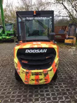 Diesel gaffeltruck 2021  Doosan D55C-9 (2)
