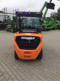 Diesel heftrucks 2022  Doosan D45SC-9 (4)
