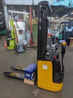 Pallet Stackers 2007  OM CL10,5 (4)