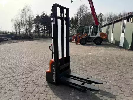 Stacker pedestre 2026  Noblelift PSE 12 B (7)
