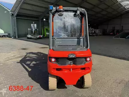 Chariots électriques à 4 roues 2023  Linde E 30 L 01 (4)