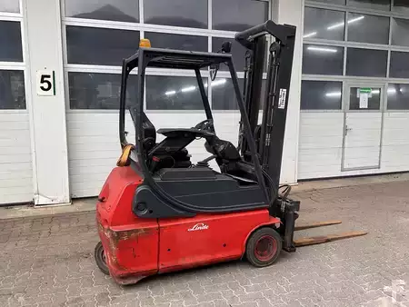 Elektromos 3 kerekű 1999  Linde E 16 - 02 (1)