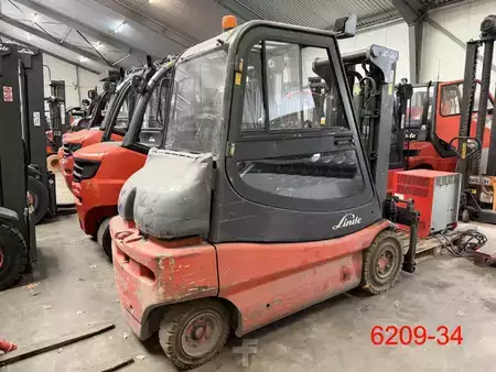 Elektrisk- 4 hjul 2007  Linde E 30 02 (2)