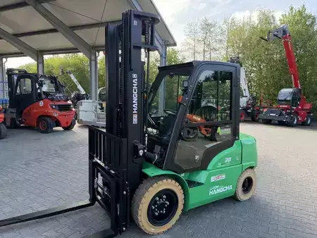 Eléctrica de 4 ruedas 2025  HC (Hangcha) CPD38-XCY2-SI (1)