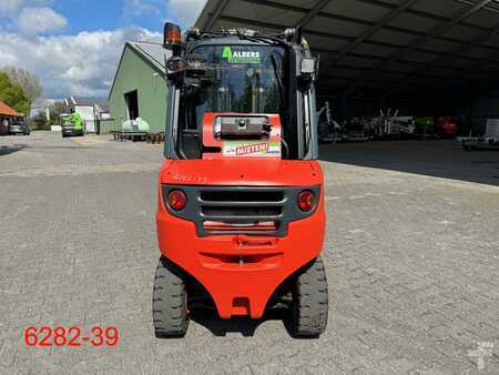 Gázüzemű targoncák 2015  Linde H 35 T 02 EVO (4)