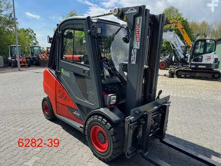 Gázüzemű targoncák 2015  Linde H 35 T 02 EVO (7)