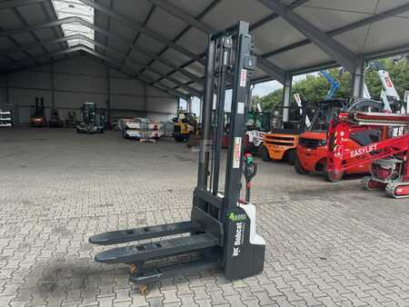 Ruční vysokozdvižný vozík 2025  Bobcat LSM12N-7 i (2)
