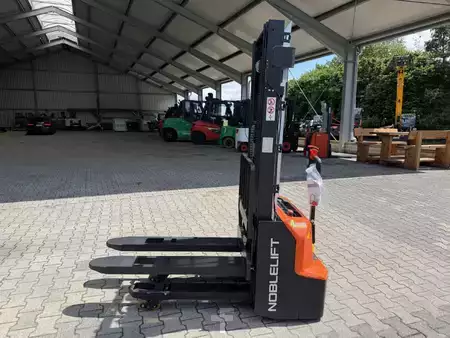 Ledstaplare gå 2026  Noblelift SWB 130 D (2)