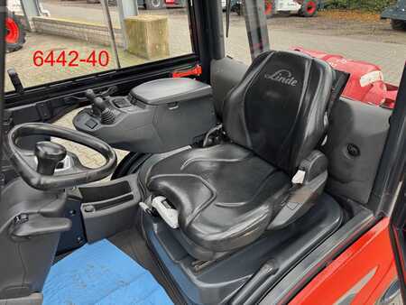 Gázüzemű targoncák 2020  Linde H 35 T 01 (9)