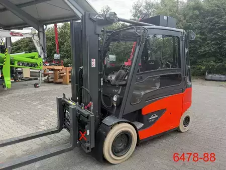 Elektromos 4 kerekű 2021  Linde E 50 HL 01 (1)