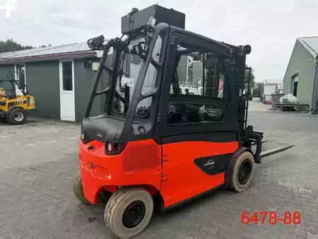 Elektro čtyřkolový VZV 2021  Linde E 50 HL 01 (5)