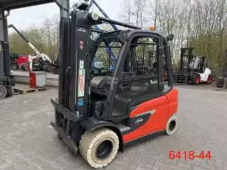 Eléctrico - 4 rodas 2023  Linde E 35 L 01 (1)
