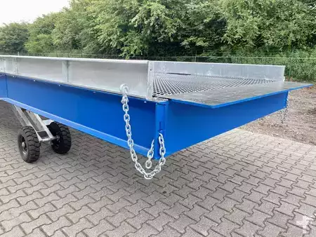 Sonstige 2026  [div] Verladerampe VR 12 / 2.5 lackiert (6)