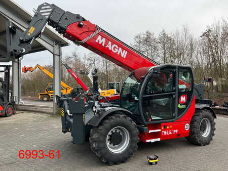 Teleskopstapler-Starr 2025  Magni TH 5,5 19 P (1)