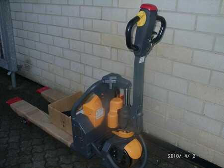 Electric Pallet Trucks 2018  Q-Lift EMP1200Li (4)