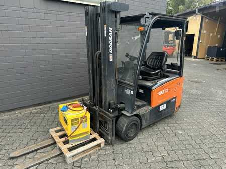 Eléctrica de 3 ruedas 2018  Doosan B18T-7 (3)