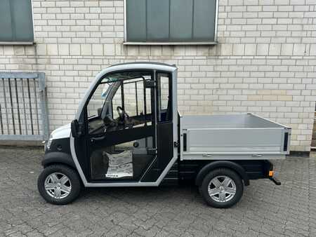 Elektro Plattformwagen 2024  Club Car Urban (1)