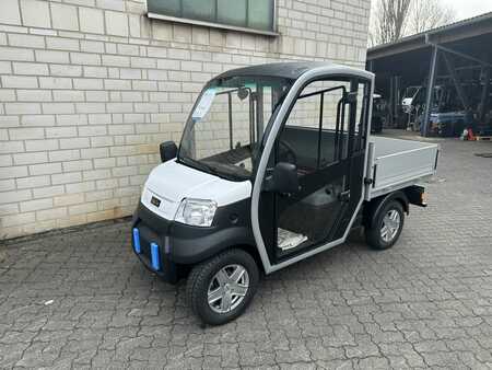 Camion à plate-forme électrique 2024  Club Car Urban (2)