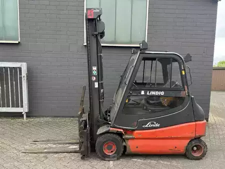 Elektro 4 Rad 2010  Linde E25-03 (1)