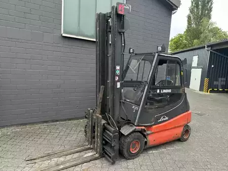 Elektro 4 Rad 2010  Linde E25-03 (3)