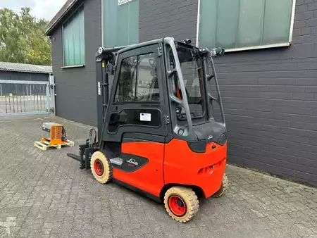 Elektro 4 Rad 2016  Linde E25H-01-600 (2)