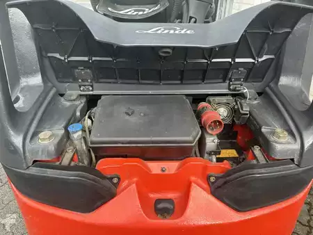 Elektro 4 Rad 2016  Linde E30HL-01/600 (7)