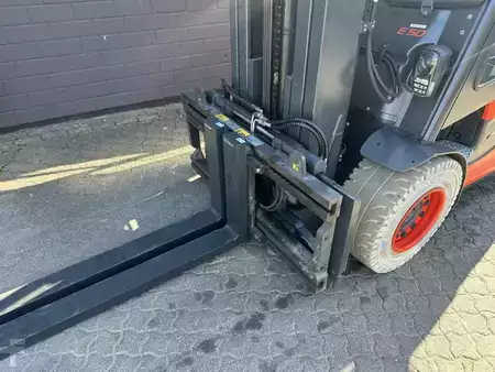 Elektro čtyřkolový VZV 2023  Linde E50HL-01 (4)