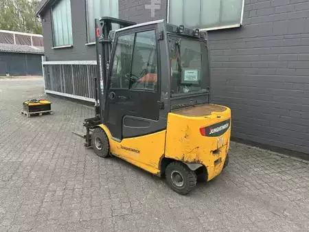 El Truck - 4-hjul 2015  Jungheinrich EFG425S (2)