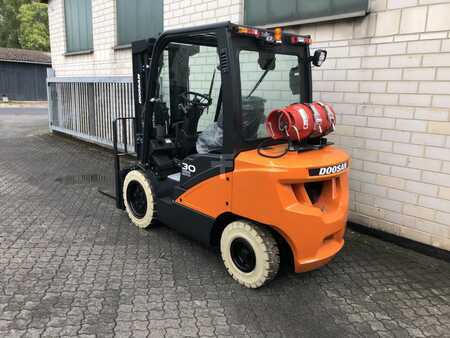 Gas gaffeltruck 2022  Doosan G30P-7-DEMO (2)