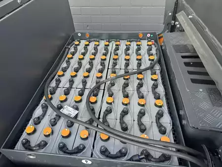 Tahač 2016  Still R 07-25 (5)