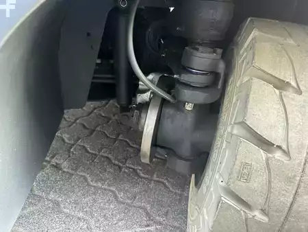 Tahač 2016  Still R 07-25 (7)