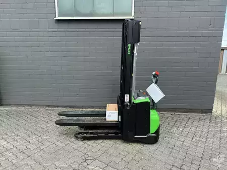 Hochhubwagen 2026  Cesab S212L (1)