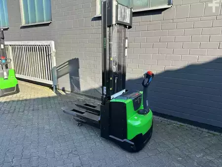 Ledstaplare gå 2025  Cesab S214L (2)