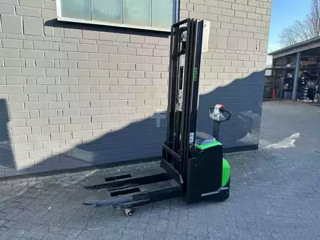 Ledstaplare gå 2025  Cesab S214L (3)