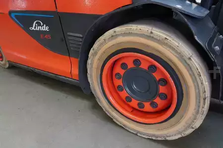 Chariots électriques à 4 roues 2019  Linde E 45/600 HL ION 388 (9)