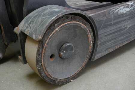 Tolóoszlopos targonca 2015  Linde R 12 B 1120 (7)