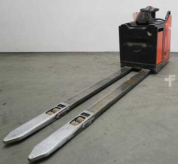 VZV s plošinou pro řidiče 2018  Linde T 25 SP 131-07 (2)