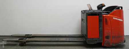 VZV s plošinou pro řidiče 2018  Linde T 25 SP 131-07 (4)