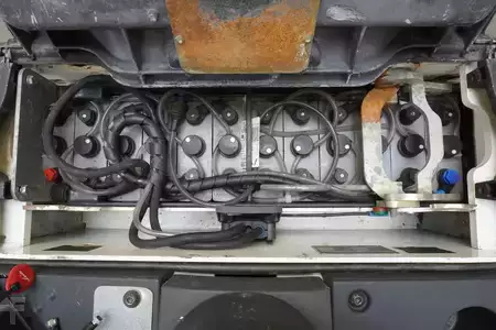 Stoccatori uomo a piedi 2018  Linde T 30 SP 131 (5)