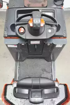 Tahač 2010  Linde P 30 C 1190-00 (3)