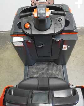Chariots tracteurs 2019  Linde P 30 C 1190 (3)