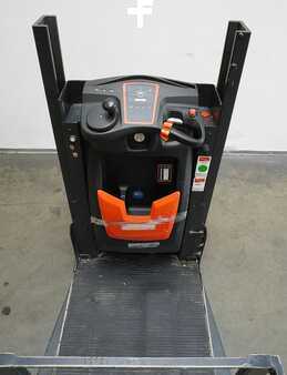 Plocktruckar vertikal 2017  Linde V 10 5212 (3)