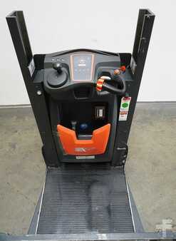 Plocktruckar vertikal 2017  Linde V 10 5212 (3)