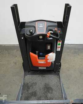 Plocktruckar vertikal 2017  Linde V 10 5212 (3)