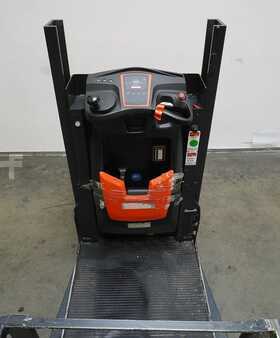 Plocktruckar vertikal 2017  Linde V 10 5212 (3)