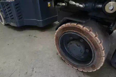 Elektrisk- 4 hjul 2016  Combilift AM15SE (8)
