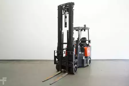 Eléctrico - 4 rodas 2017  Combilift AM15SE (1)